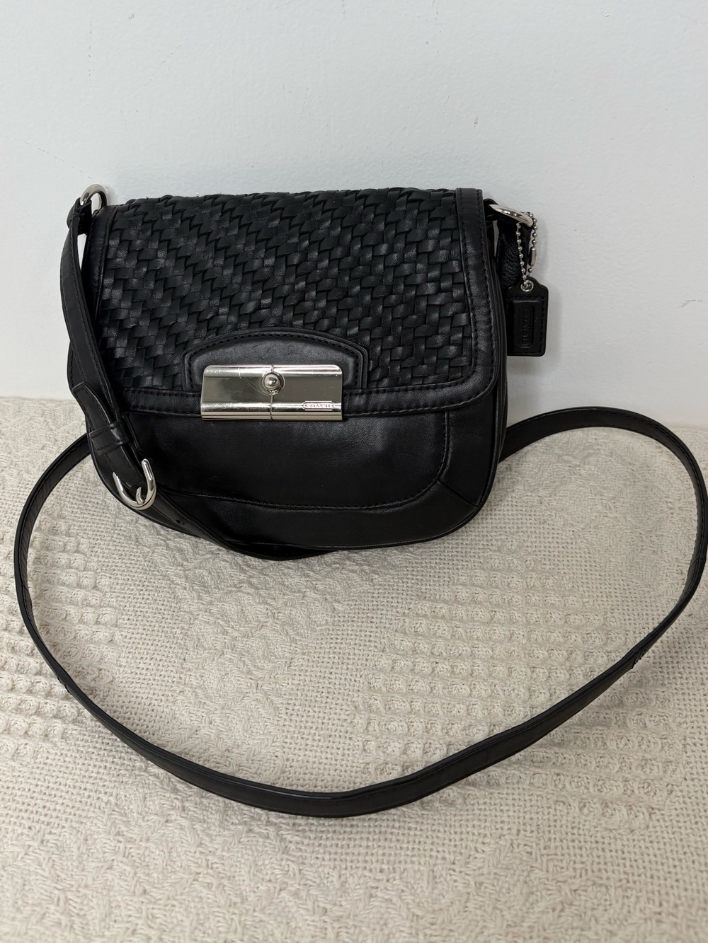 Coach Kristin Woven Leather Crossbody Bag 47478 Black Silver Fashion Swingpack